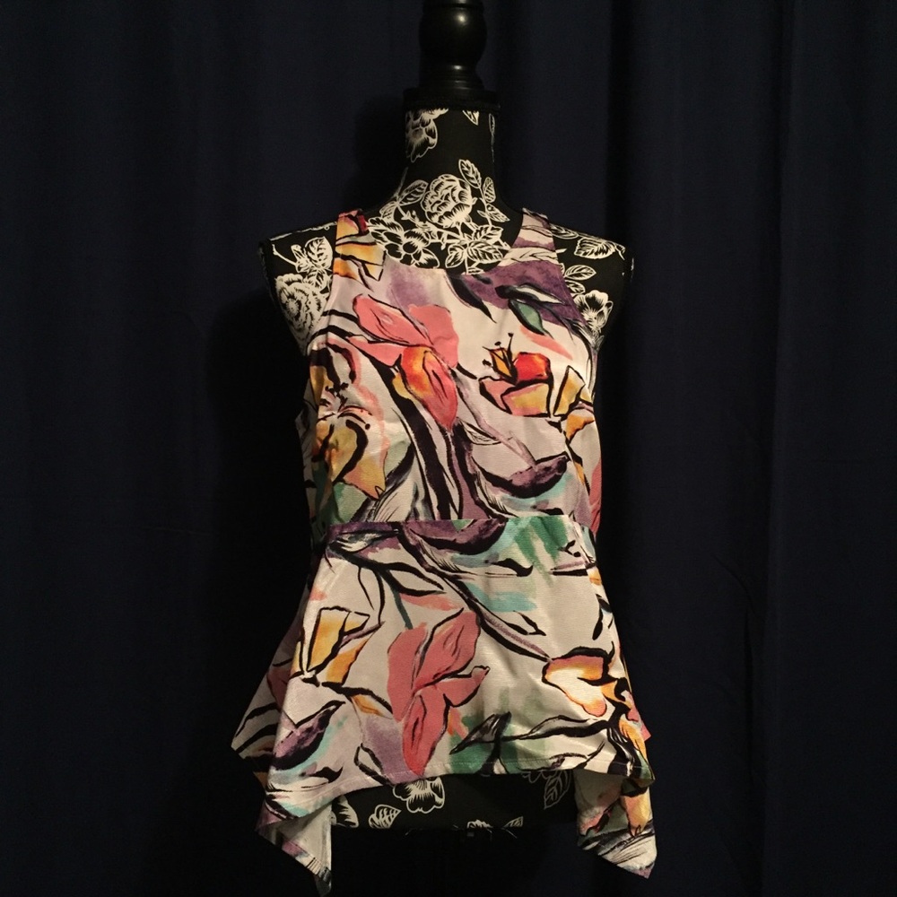 👚 Lucille HD in Paris floral peplum top - Picture 3 of 8